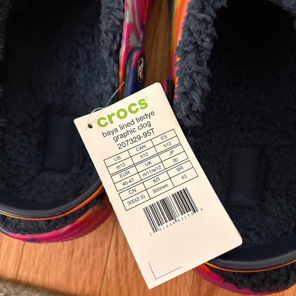 Crocs Baya Lined Tie-dye Graphic Clog - Picture 11 of 12
